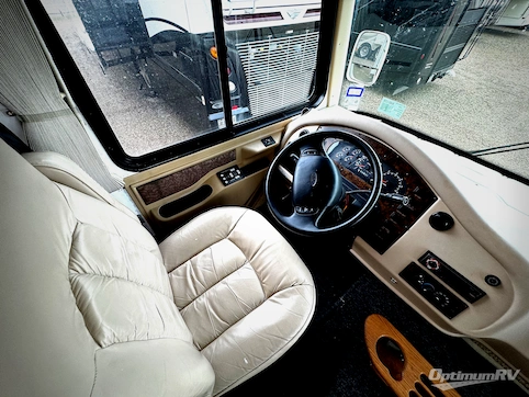 2000 Newmar Dutch Star 3665 RV Photo 2