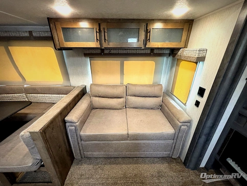 2021 Palomino Puma 32BHDB RV Photo 3