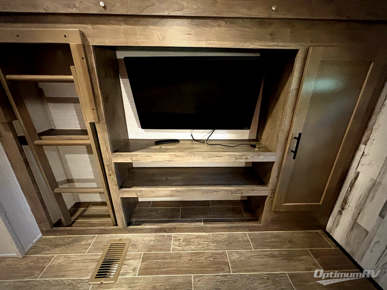 2021 Palomino Puma 32BHDB Photo 19