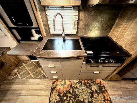 2021 Winnebago Towables Micro Minnie 2108DS RV Photo 3