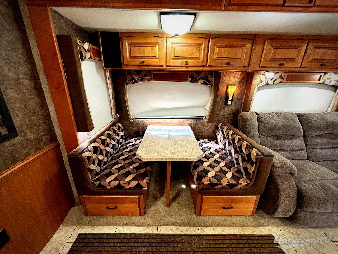 2011 Tiffin Allegro 32 BA Photo 14