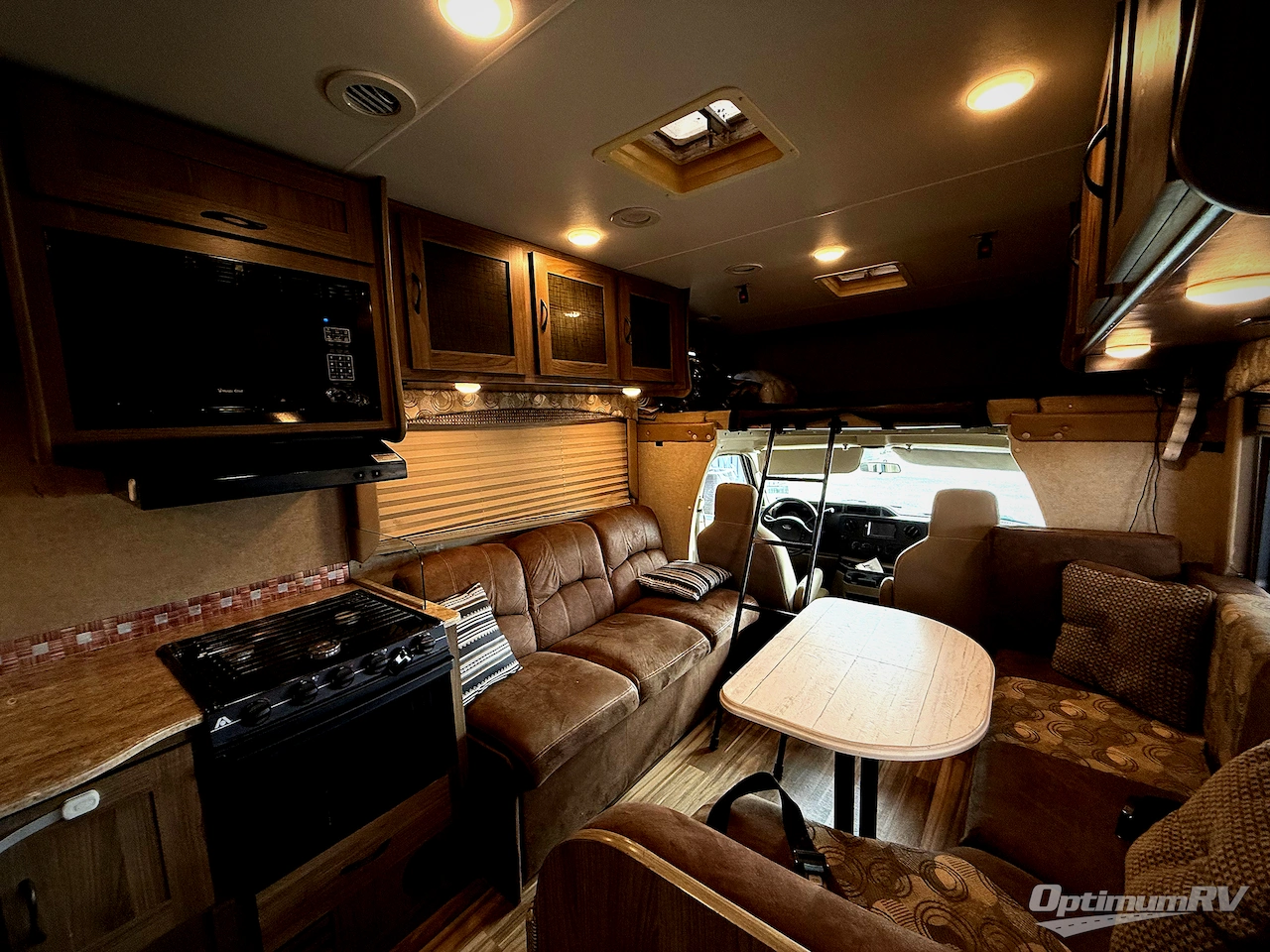2016 Coachmen Freelander 26RS Chevy 4500 Photo 1