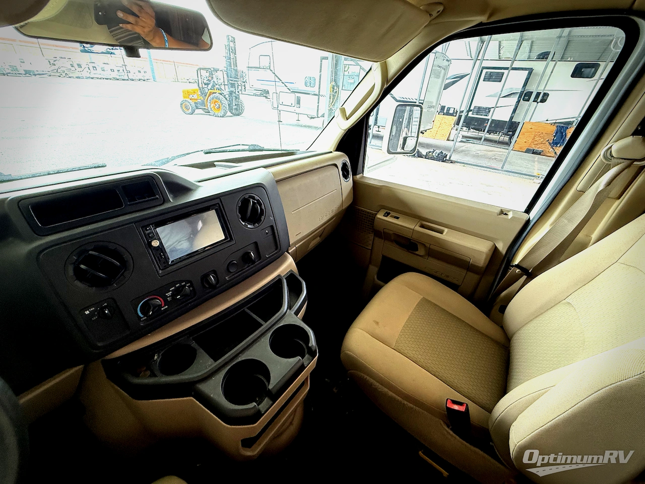 2016 Coachmen Freelander 26RS Chevy 4500 Photo 16