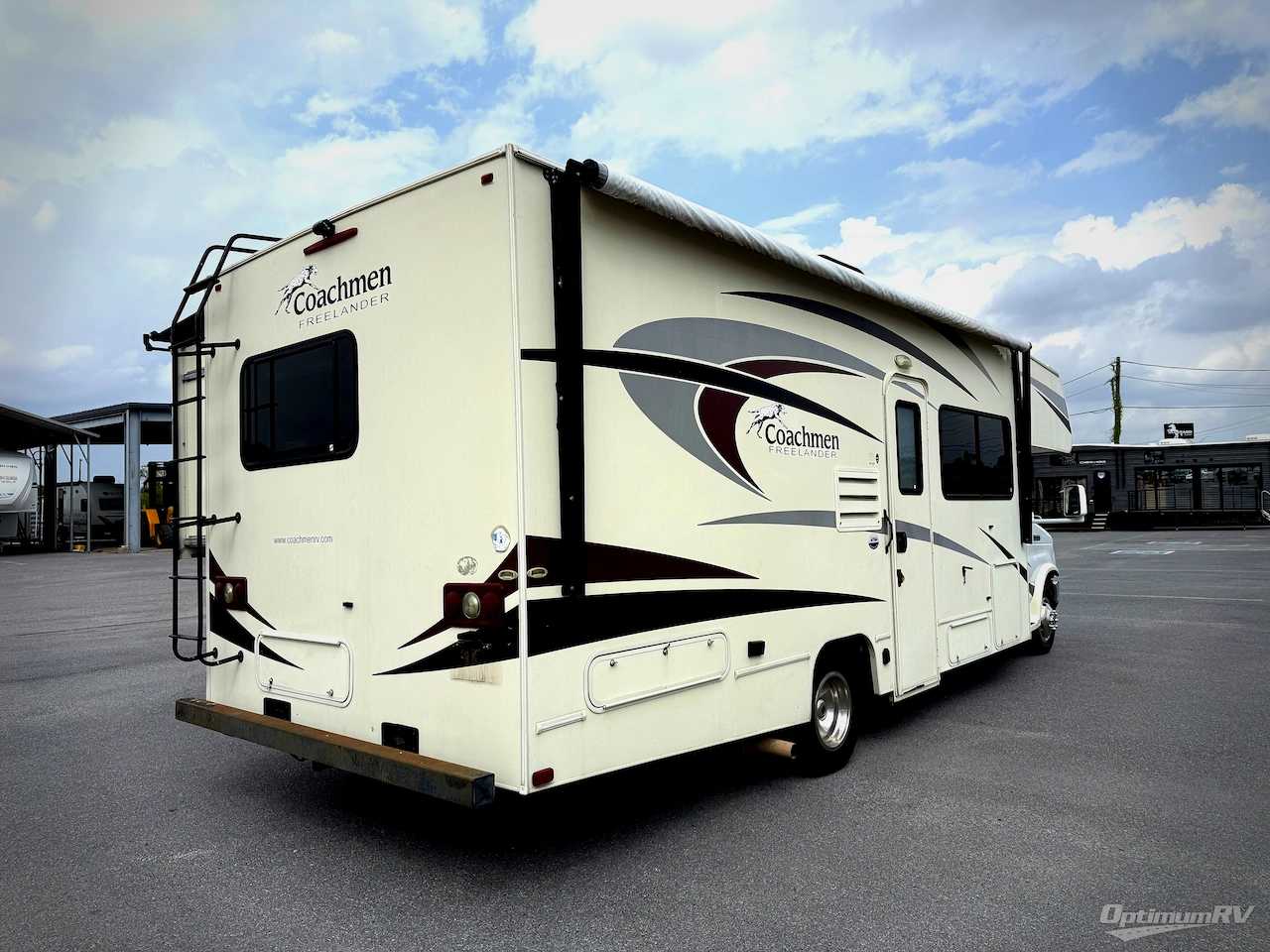 2016 Coachmen Freelander 26RS Chevy 4500 Photo 3