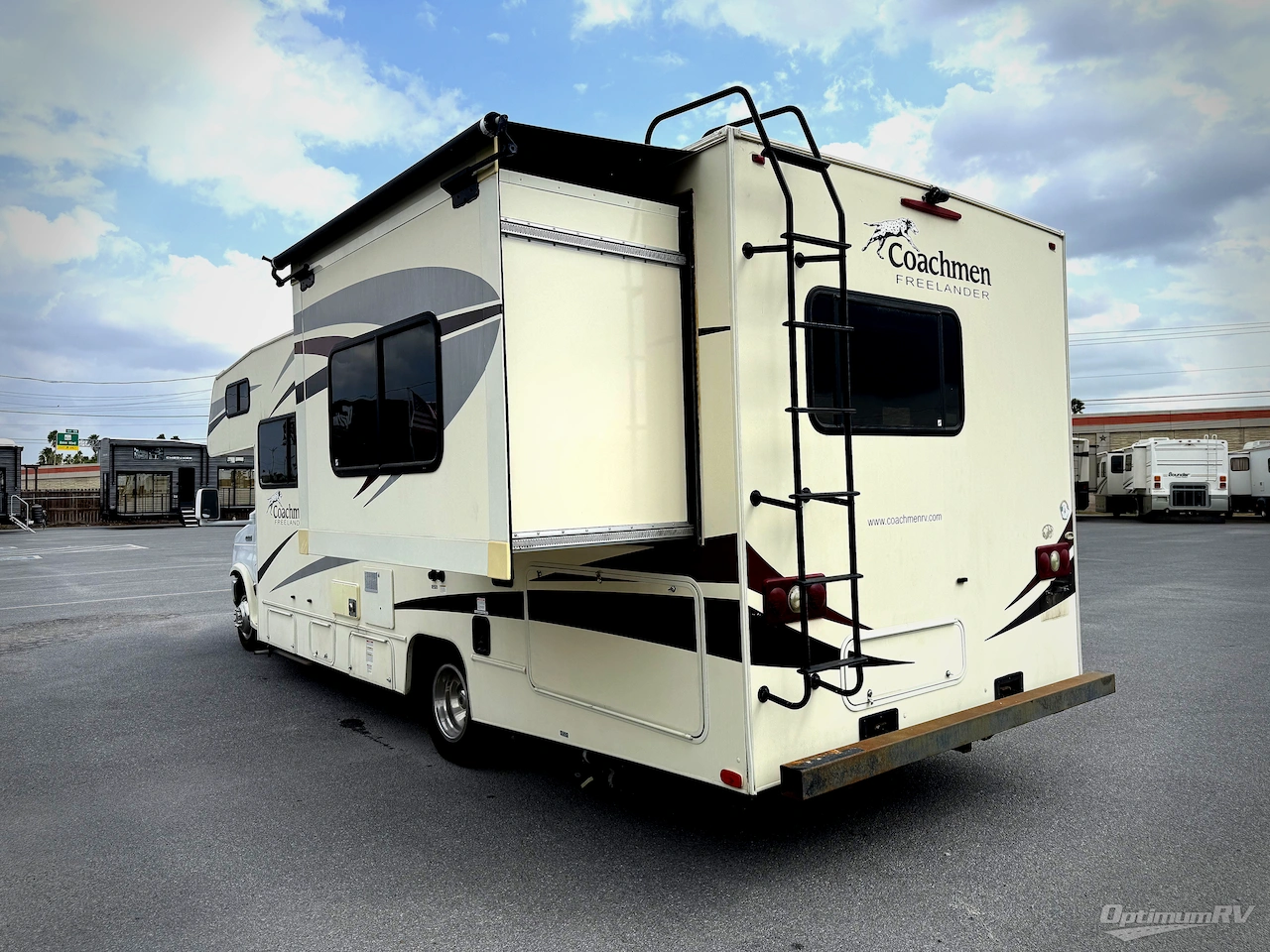 2016 Coachmen Freelander 26RS Chevy 4500 Photo 6