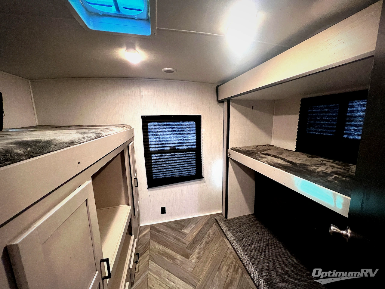 2023 Heartland Mallard 33 Photo 13