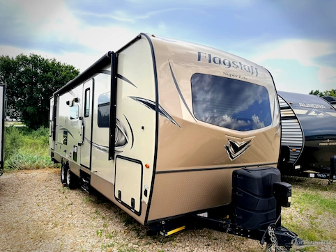 Used 2018 Forest River Flagstaff Super Lite 27BEWS Featured Photo