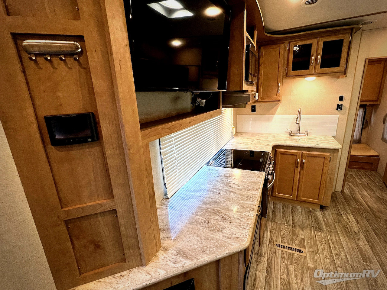 2020 Winnebago Towables Minnie Plus 29RBH Photo 6
