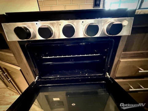 2020 Viking Ultra-Lite 24RBS RV Photo 3