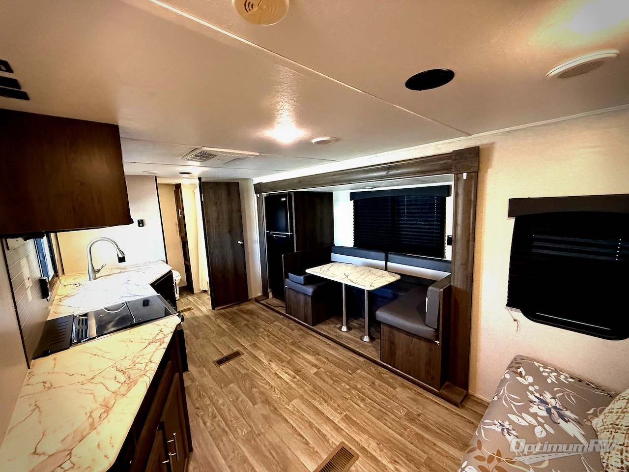 2020 Viking Ultra-Lite 24RBS Photo 4