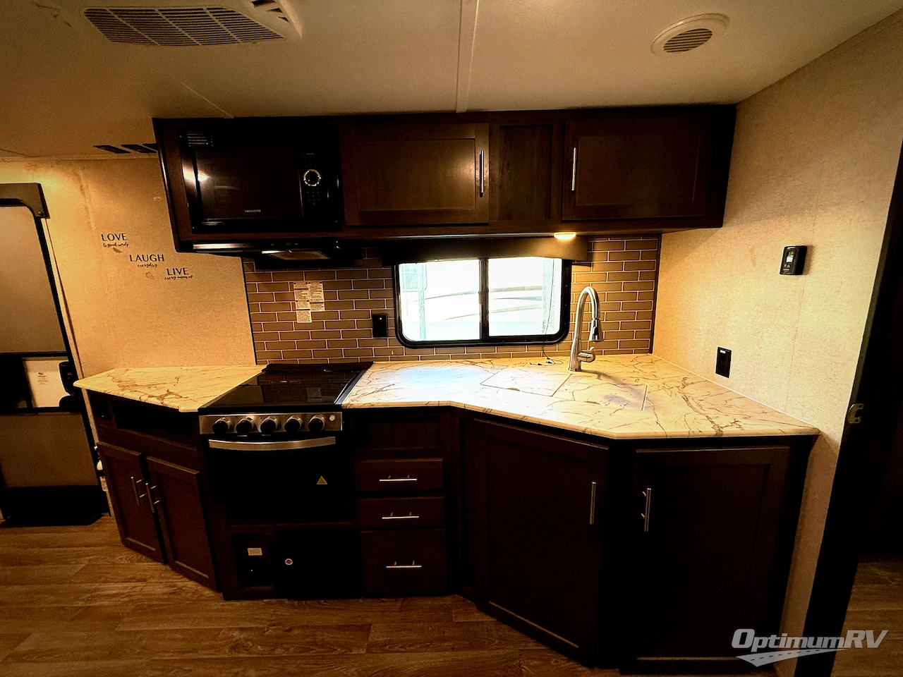 2020 Viking Ultra-Lite 24RBS Photo 8