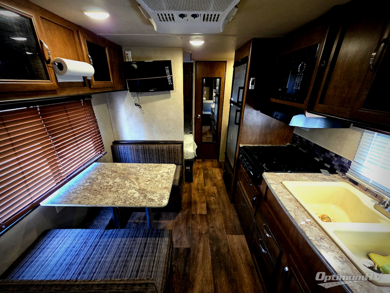 2016 Forest River Wildwood X-Lite 261BHXL Photo 3