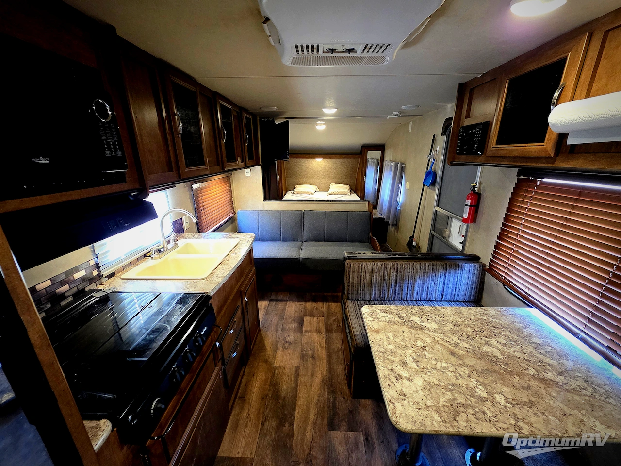 2016 Forest River Wildwood X-Lite 261BHXL Photo 4