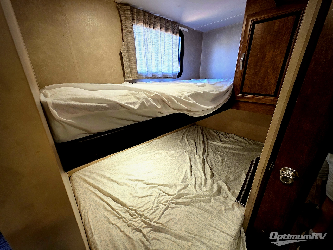 2016 Forest River Wildwood X-Lite 261BHXL Photo 12