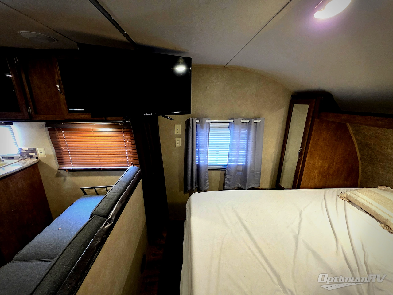 2016 Forest River Wildwood X-Lite 261BHXL Photo 17