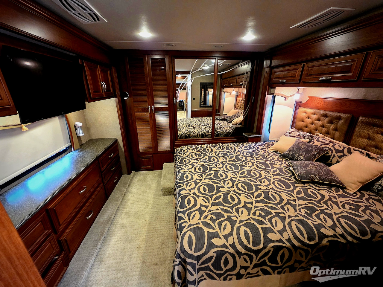 2016 Forest River Berkshire XL 40A Photo 16