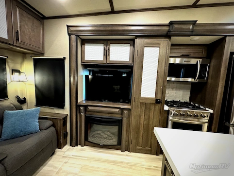 2021 Grand Design Solitude 378MBS RV Photo 3