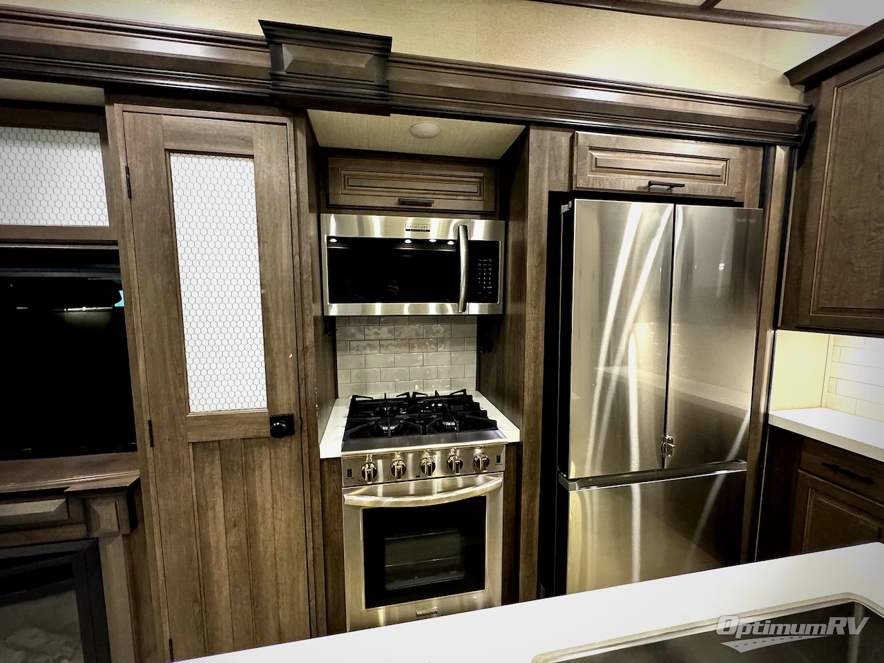 2021 Grand Design Solitude 378MBS Photo 6