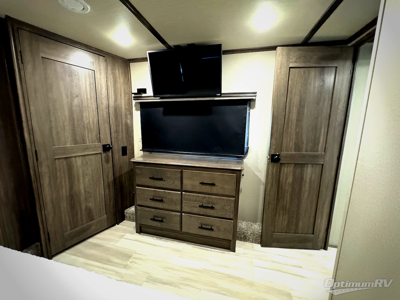 2021 Grand Design Solitude 378MBS Photo 14