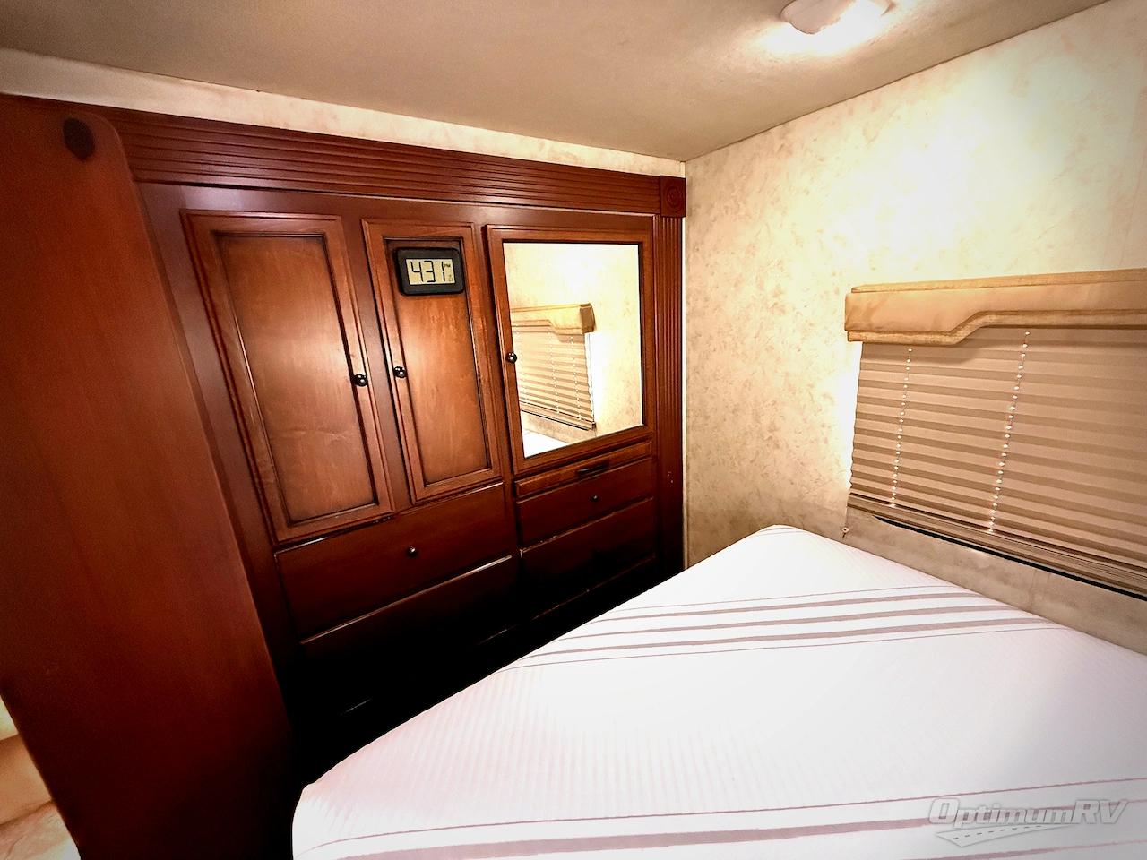 2012 Fleetwood Jamboree Sport 31N Photo 17