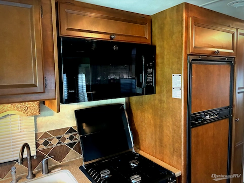 2013 Thor Windsport 32A RV Photo 3