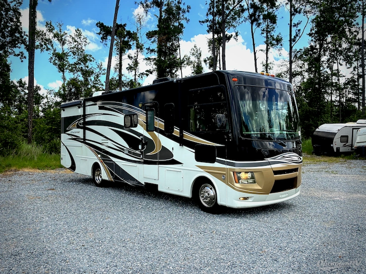 2013 Thor Windsport 32A RV Photo 1