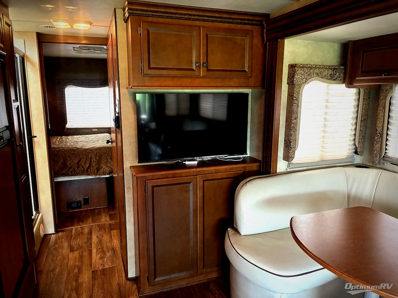 2013 Thor Windsport 32A Photo 8