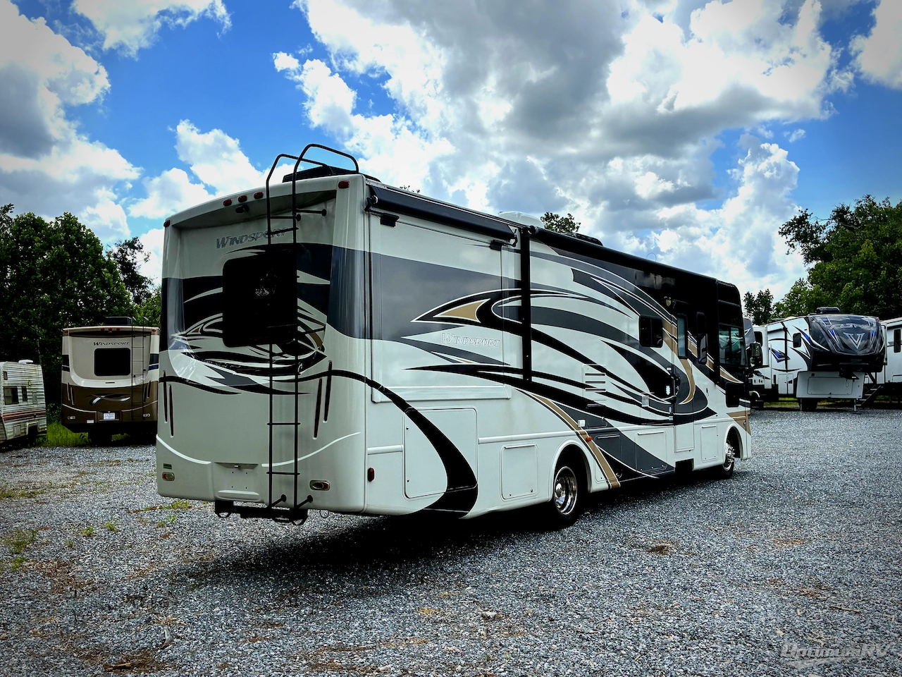 2013 Thor Windsport 32A Photo 2