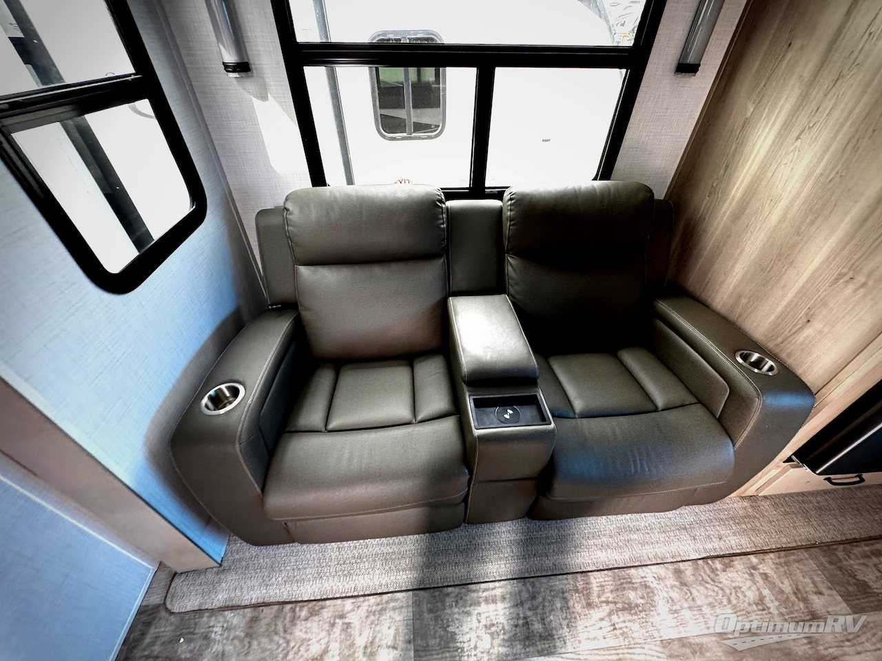 2024 Forest River Flagstaff Classic 826MBR Photo 3