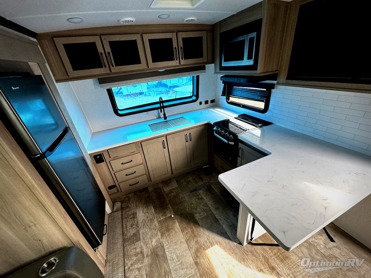 2024 Forest River Flagstaff Classic 826MBR Photo 4