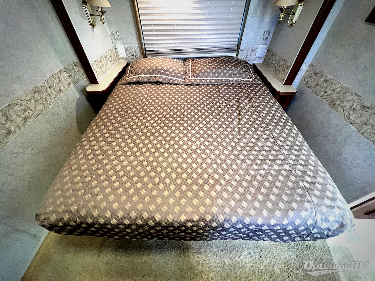 2005 Winnebago Minnie Winnie 30V Photo 21