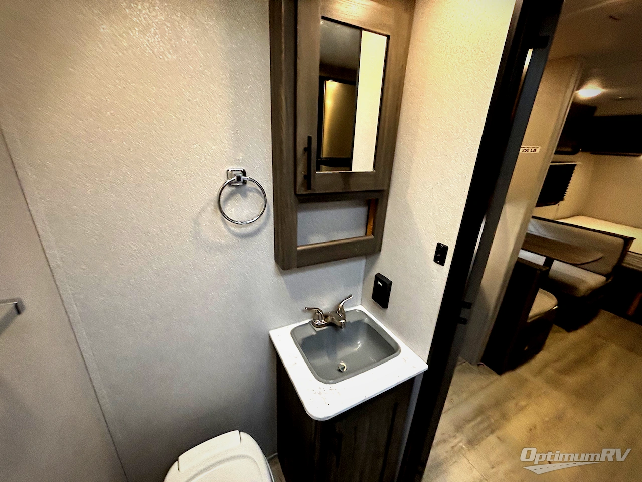 2021 Shasta Shasta 18BH Photo 14