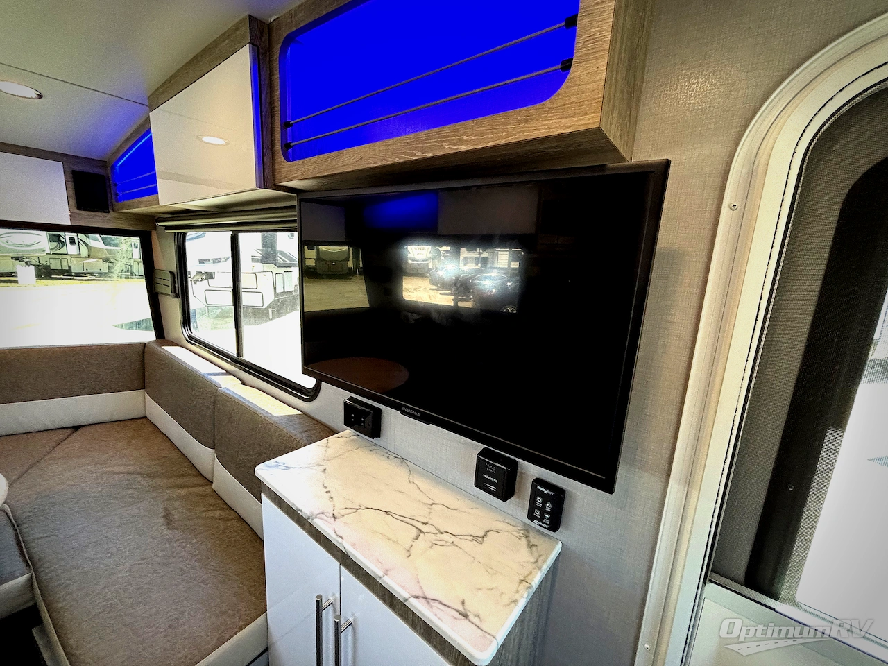 2022 inTech RV Sol Dawn Photo 6