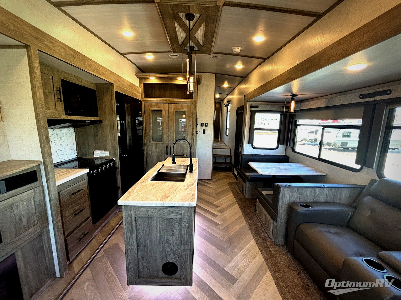 2021 Forest River Wildwood Heritage Glen 369BL Photo 5