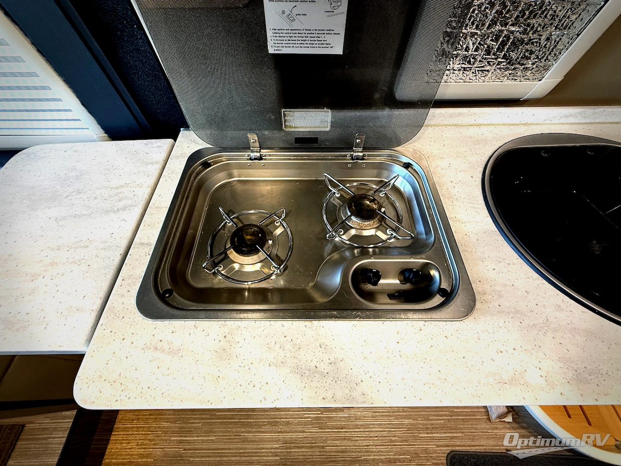 2019 Winnebago Travato 59G Photo 11