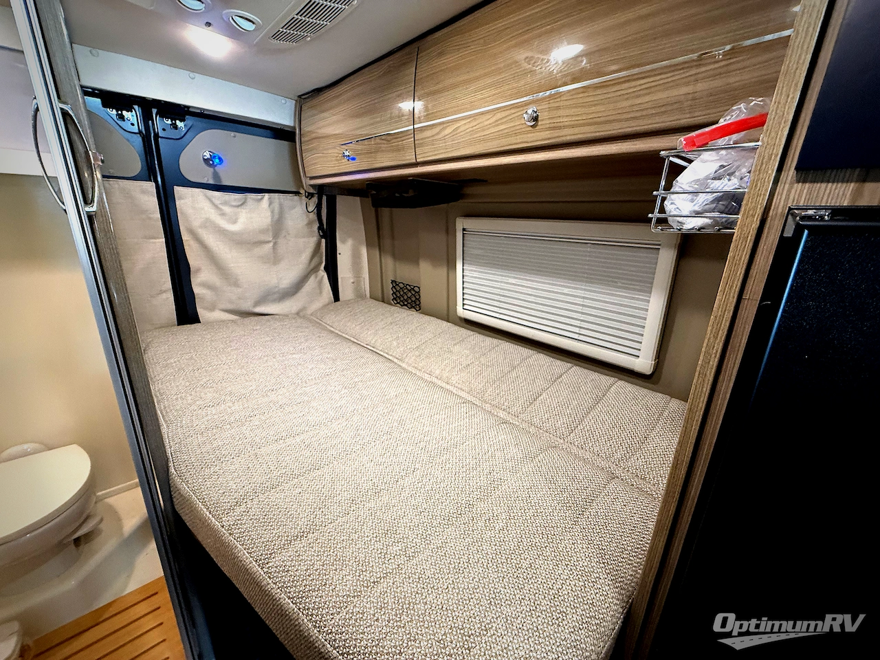 2019 Winnebago Travato 59G Photo 13