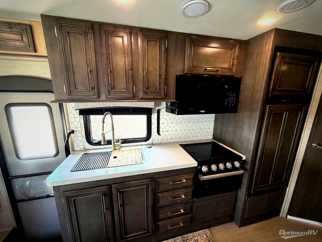 2022 Entegra Odyssey 24B Photo 8