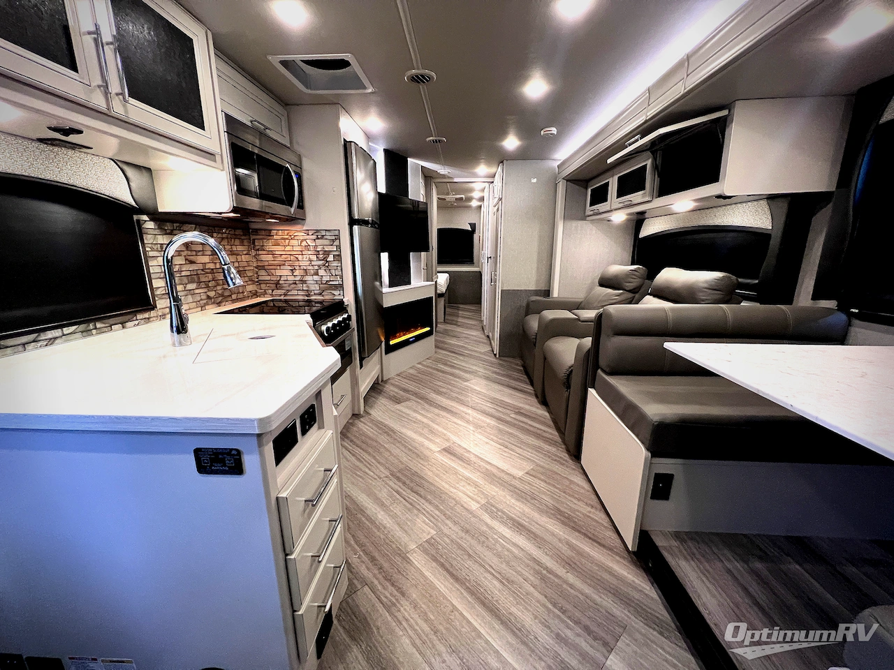 2023 Fleetwood Fortis 34MB Photo 10