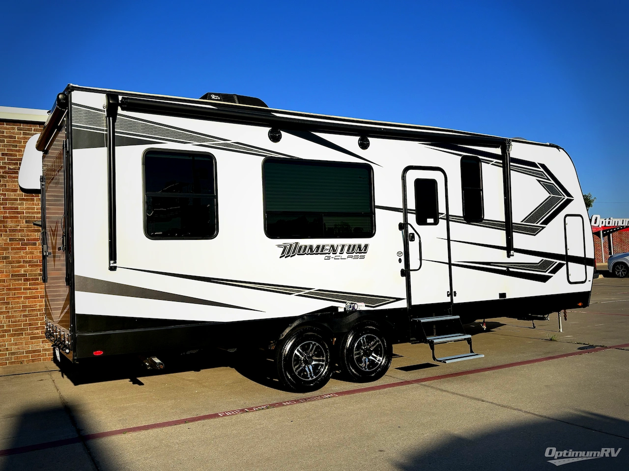 2022 Grand Design Momentum G-Class 23G Photo 2
