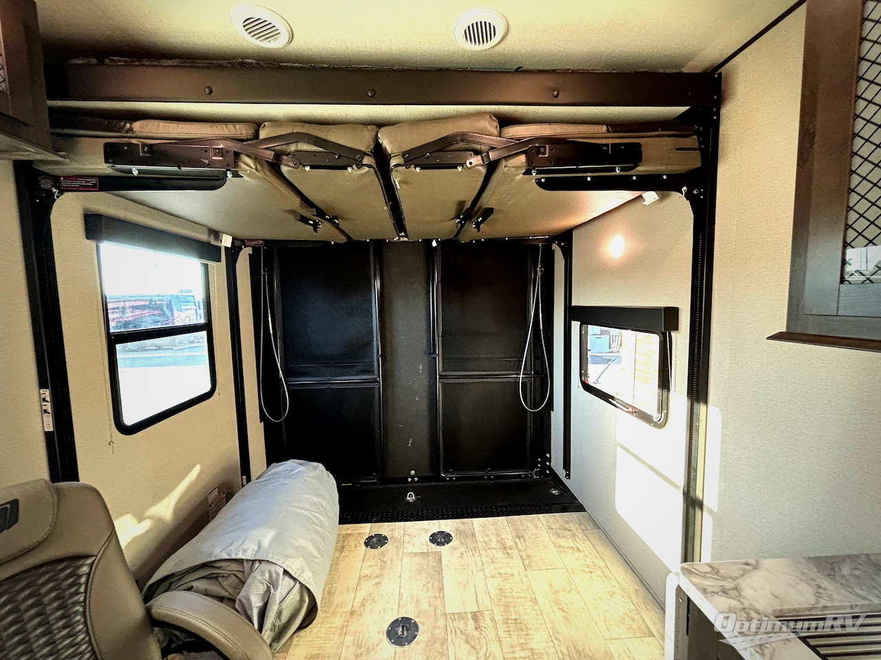 2022 Grand Design Momentum G-Class 23G Photo 13