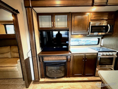 2020 Grand Design Solitude S-Class 3740BH RV Photo 2
