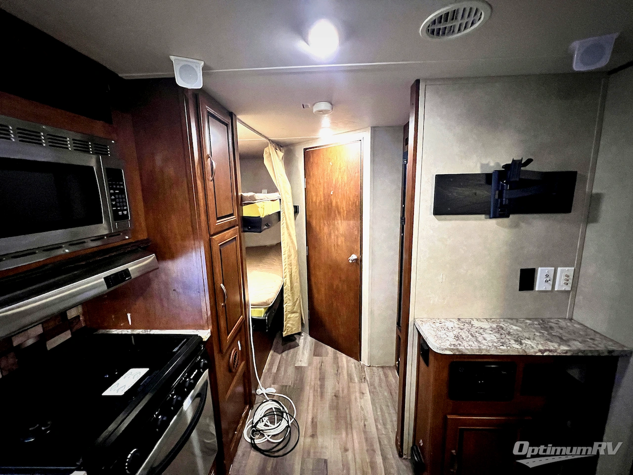 2016 Forest River Vibe Extreme Lite 250BHS Photo 4