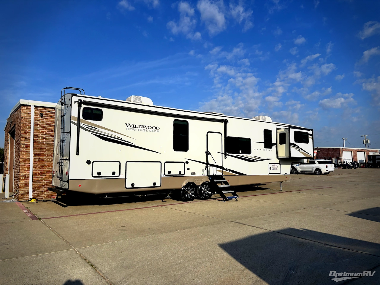 2022 Forest River Wildwood Heritage Glen Elite Series 36FL Photo 2