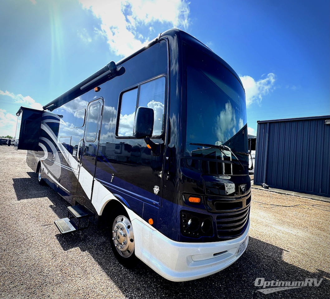 2018 Fleetwood Bounder 36F Photo 1