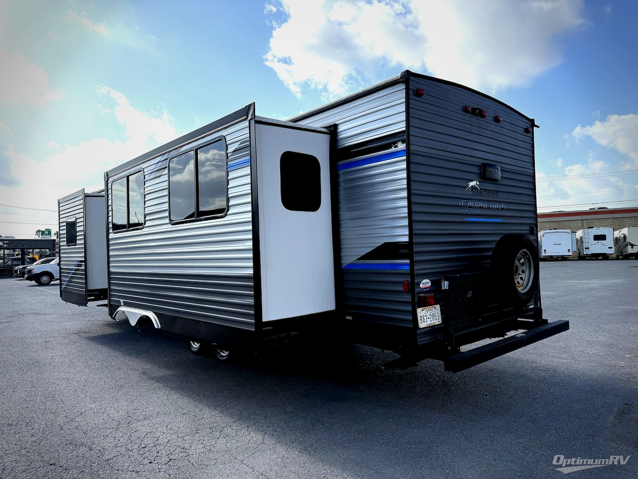 2022 Coachmen Catalina Legacy 303RKDS Photo 3