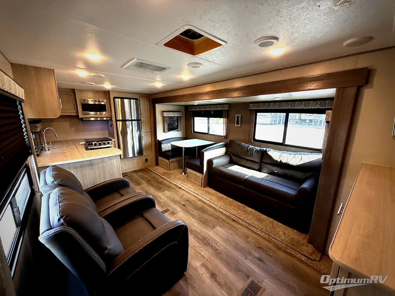 2022 Coachmen Catalina Legacy 303RKDS Photo 4