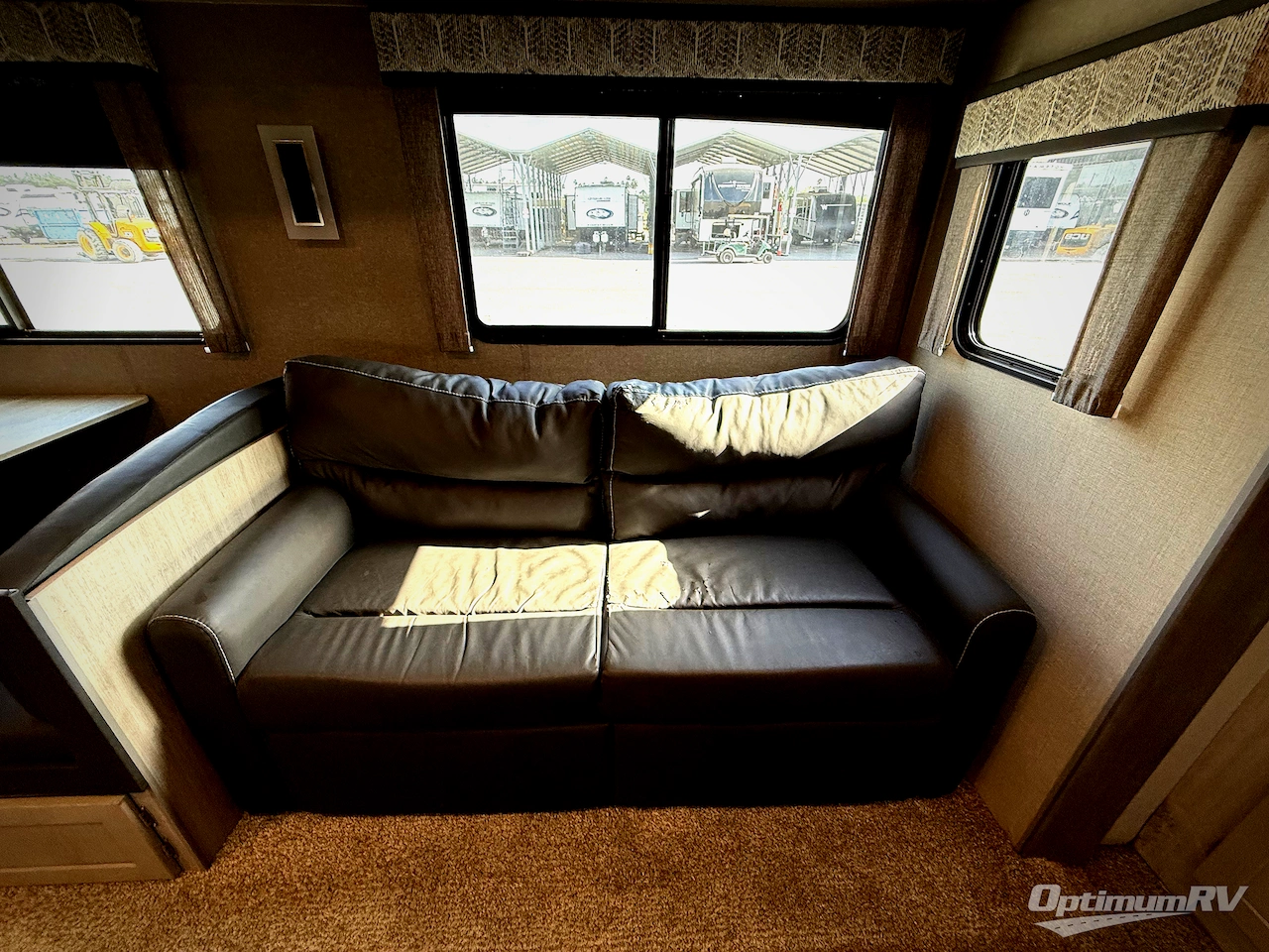 2022 Coachmen Catalina Legacy 303RKDS Photo 6