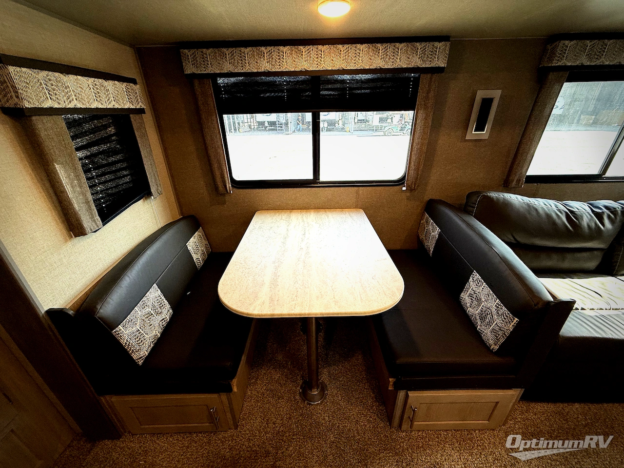2022 Coachmen Catalina Legacy 303RKDS Photo 7