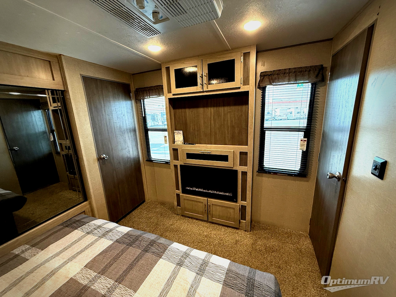 2022 Coachmen Catalina Legacy 303RKDS Photo 15