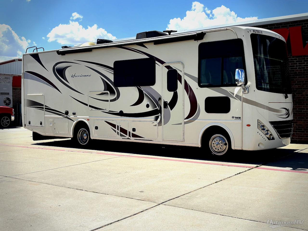 2018 Thor Hurricane 29M Photo 1